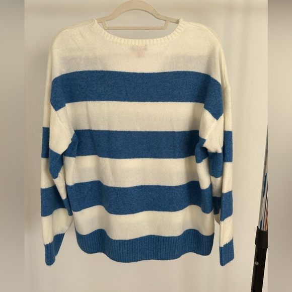 Vince Camuto White and Blue Sweater - Picture 2 of 3